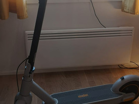 Ninebot by Segway sähköpotkulauta MAX G30LE, Sähköpyörät, Polkupyörät ja pyöräily, Pori, Tori.fi Ninebot by Segway sähköpotkulauta MAX G30LE, Sähköpyörät, Polkupyörät ja pyöräily, Pori, Tori.fi