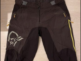 Norrona fjørå flex1 -softshell-shortsit (L), Pyörätarvikkeet ja kypärät, Polkupyörät ja pyöräily, Espoo, Tori.fi Norrona fjørå flex1 -softshell-shortsit (L), Pyörätarvikkeet ja kypärät, Polkupyörät ja pyöräily, Espoo, Tori.fi