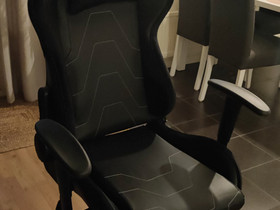 L33T Gaming Elite Eccentric, pelituoli, Pöydät ja tuolit, Sisustus ja huonekalut, Kouvola, Tori.fi L33T Gaming Elite Eccentric, pelituoli, Pöydät ja tuolit, Sisustus ja huonekalut, Kouvola, Tori.fi