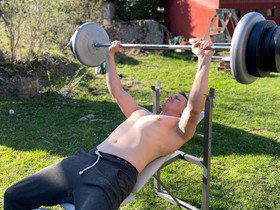 Painonnostopekki+painot, Kuntoilu ja fitness, Urheilu ja ulkoilu, Virolahti, Tori.fi Painonnostopekki+painot, Kuntoilu ja fitness, Urheilu ja ulkoilu, Virolahti, Tori.fi