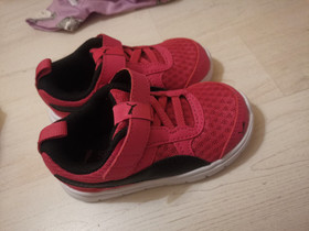 Puma 22 lenkkarit, Lastenvaatteet ja kengät, Pori, Tori.fi Puma 22 lenkkarit, Lastenvaatteet ja kengät, Pori, Tori.fi