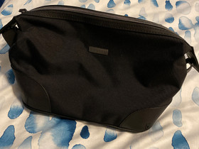 Bugatti Cosmetic Makeup Bag, Muut asusteet, Asusteet ja kellot, Helsinki, Tori.fi Bugatti Cosmetic Makeup Bag, Muut asusteet, Asusteet ja kellot, Helsinki, Tori.fi