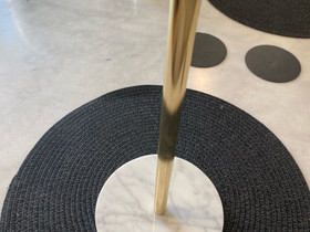 Marmorinen talouspaperiteline, Keittiövälineet, Keittiötarvikkeet ja astiat, Helsinki, Tori.fi Marmorinen talouspaperiteline, Keittiövälineet, Keittiötarvikkeet ja astiat, Helsinki, Tori.fi