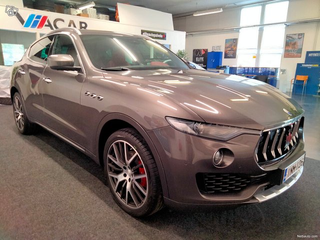 Maserati Levante 3