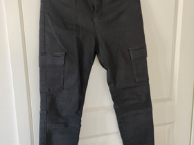 Stradivarius strets farkut 30", Vaatteet ja kengät, Vöyri, Tori.fi Stradivarius strets farkut 30", Vaatteet ja kengät, Vöyri, Tori.fi