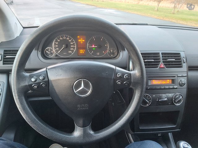 Mercedes-Benz A-sarja 12