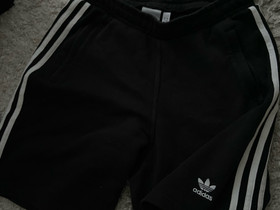 Adidas shortsit, Vaatteet ja kengät, Oulu, Tori.fi Adidas shortsit, Vaatteet ja kengät, Oulu, Tori.fi