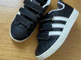 Adidas tennarit koko 29, Lastenvaatteet ja kengät, Lappeenranta, Tori.fi Adidas tennarit koko 29, Lastenvaatteet ja kengät, Lappeenranta, Tori.fi