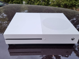 Xbox One S 500gb + 2 ohjainta, Pelikonsolit ja pelaaminen, Viihde-elektroniikka, Akaa, Tori.fi Xbox One S 500gb + 2 ohjainta, Pelikonsolit ja pelaaminen, Viihde-elektroniikka, Akaa, Tori.fi