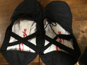 Tanssitossut Capezio, Vaatteet ja kengät, Espoo, Tori.fi Tanssitossut Capezio, Vaatteet ja kengät, Espoo, Tori.fi