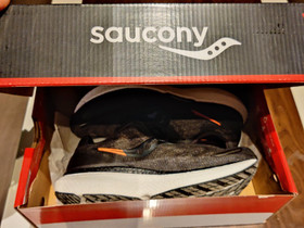 UUDET Saucony miesten juoksukengät, Vaatteet ja kengät, Vantaa, Tori.fi UUDET Saucony miesten juoksukengät, Vaatteet ja kengät, Vantaa, Tori.fi