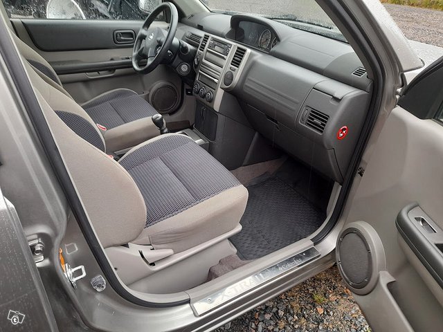 Nissan X-Trail 6