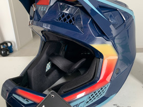 Fox Rampage Pro Carbon Daiz, Pyörätarvikkeet ja kypärät, Polkupyörät ja pyöräily, Kuopio, Tori.fi Fox Rampage Pro Carbon Daiz, Pyörätarvikkeet ja kypärät, Polkupyörät ja pyöräily, Kuopio, Tori.fi