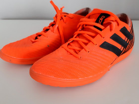 Adidas sisäpelikengät, Pallopelit, Urheilu ja ulkoilu, Tornio, Tori.fi Adidas sisäpelikengät, Pallopelit, Urheilu ja ulkoilu, Tornio, Tori.fi