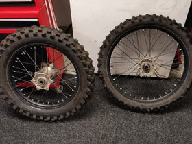 Ktm exc 2016, Renkaat, Mototarvikkeet ja varaosat, Vantaa, Tori.fi Ktm exc 2016, Renkaat, Mototarvikkeet ja varaosat, Vantaa, Tori.fi