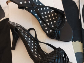 Mustat sandaalit, Vaatteet ja kengät, Oulu, Tori.fi