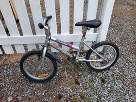 Lastenpyörä 16", Lasten pyörät, Polkupyörät ja pyöräily, Hankasalmi, Tori.fi Lastenpyörä 16", Lasten pyörät, Polkupyörät ja pyöräily, Hankasalmi, Tori.fi