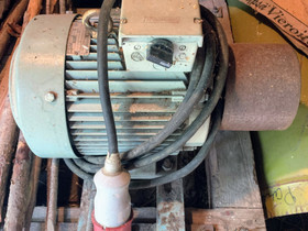 Olkisilppuri 7,5kW sähkömoottorilla, Maatalouskoneet, Työkoneet ja kalusto, Parikkala, Tori.fi Olkisilppuri 7,5kW sähkömoottorilla, Maatalouskoneet, Työkoneet ja kalusto, Parikkala, Tori.fi
