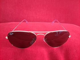Ray Ban Pilot aurinkolasit, Muut asusteet, Asusteet ja kellot, Kajaani, Tori.fi Ray Ban Pilot aurinkolasit, Muut asusteet, Asusteet ja kellot, Kajaani, Tori.fi