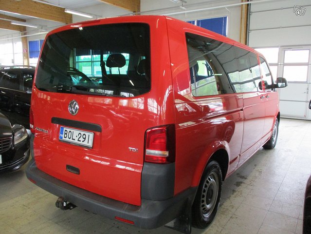 Volkswagen CARAVELLE 2