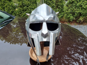 Gladiaattorikypärä, metallia ja nahkaa, Pelit ja muut harrastukset, Akaa, Tori.fi Gladiaattorikypärä, metallia ja nahkaa, Pelit ja muut harrastukset, Akaa, Tori.fi