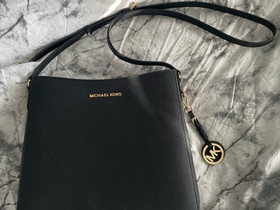 Michael Kors Jet set messenger laukku, Laukut ja hatut, Asusteet ja kellot, Kaarina, Tori.fi Michael Kors Jet set messenger laukku, Laukut ja hatut, Asusteet ja kellot, Kaarina, Tori.fi