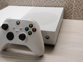 Xbox One S [Huollettu], Pelikonsolit ja pelaaminen, Viihde-elektroniikka, Isokyrö, Tori.fi
