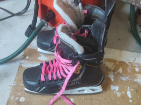 Bauer supreme one 9, Jääkiekko ja luistelu, Urheilu ja ulkoilu, Mäntsälä, Tori.fi Bauer supreme one 9, Jääkiekko ja luistelu, Urheilu ja ulkoilu, Mäntsälä, Tori.fi