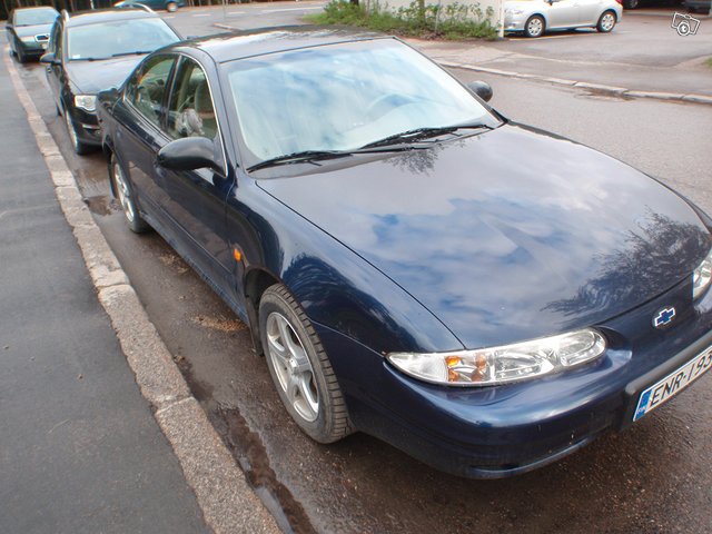 Chevrolet Alero 2