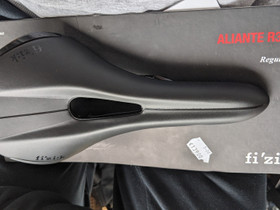 Fizik Satula Aliante R3 Open K:ium, Kilpapyörät, Polkupyörät ja pyöräily, Vantaa, Tori.fi Fizik Satula Aliante R3 Open K:ium, Kilpapyörät, Polkupyörät ja pyöräily, Vantaa, Tori.fi