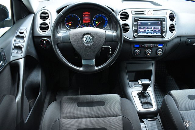 Volkswagen Tiguan 16