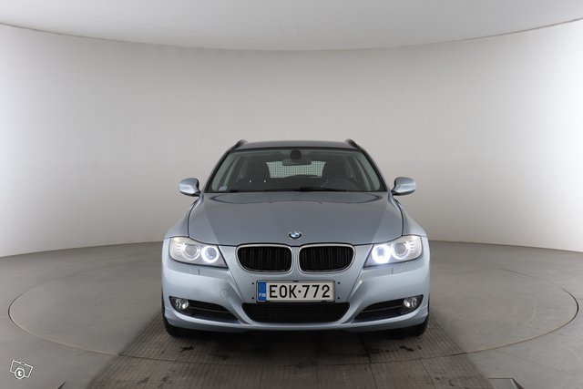 BMW 3-sarja 16