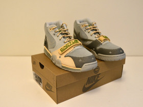Nike Travis Scott US 9, Vaatteet ja kengät, Joensuu, Tori.fi Nike Travis Scott US 9, Vaatteet ja kengät, Joensuu, Tori.fi