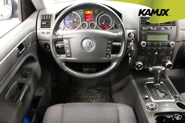 Volkswagen Touareg 11