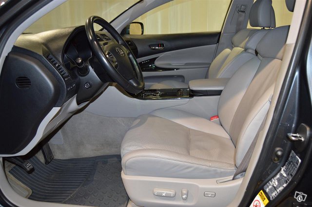 LEXUS GS 8