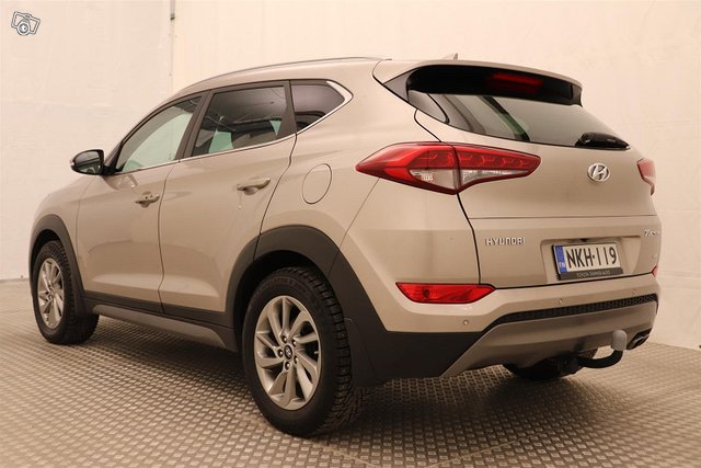 HYUNDAI Tucson 3