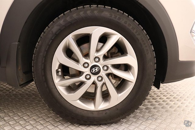 HYUNDAI Tucson 18