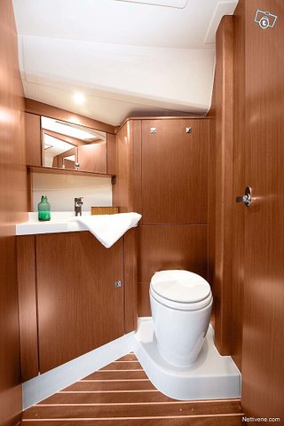 Bavaria Vision 42 10
