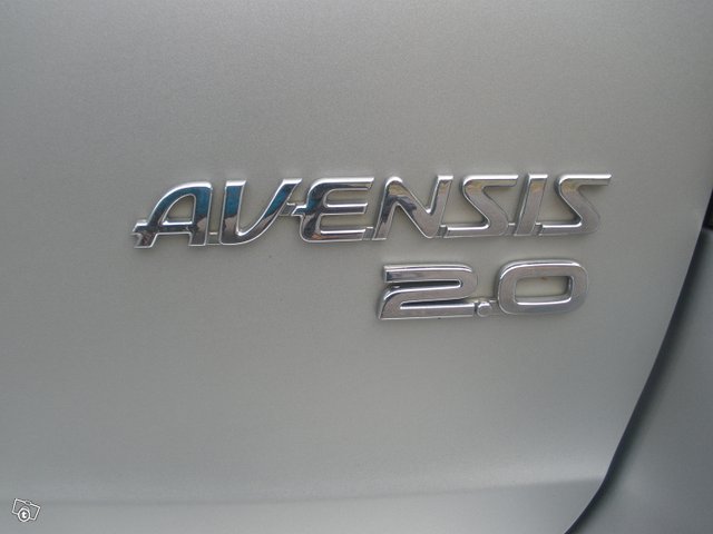 Toyota Avensis 2