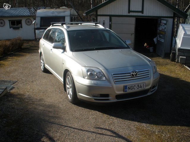 Toyota Avensis 9