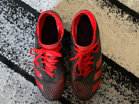 Adidas Predator nappikset, Jalkapallo, Urheilu ja ulkoilu, Ulvila, Tori.fi Adidas Predator nappikset, Jalkapallo, Urheilu ja ulkoilu, Ulvila, Tori.fi