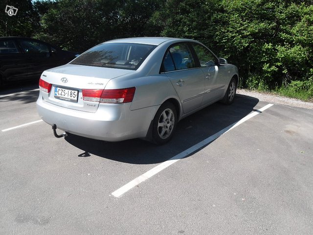 Hyundai Sonata 4