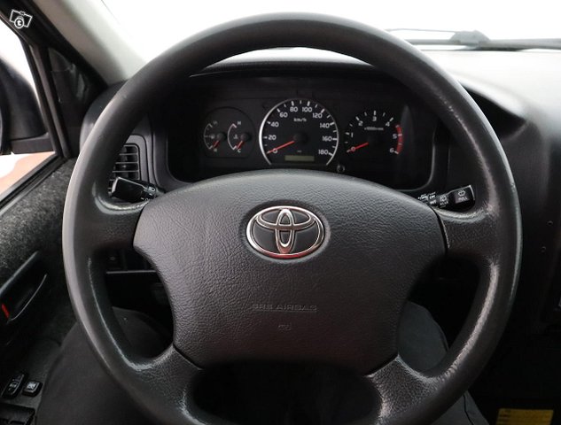 Toyota Hiace 11