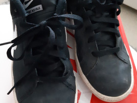 NIKE lenkkarit, Vaatteet ja kengät, Tampere, Tori.fi NIKE lenkkarit, Vaatteet ja kengät, Tampere, Tori.fi