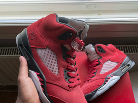 Jordan 5 raging bull red, Vaatteet ja kengät, Vaasa, Tori.fi Jordan 5 raging bull red, Vaatteet ja kengät, Vaasa, Tori.fi