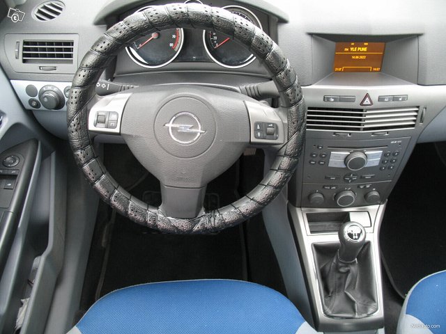 Opel Astra 19