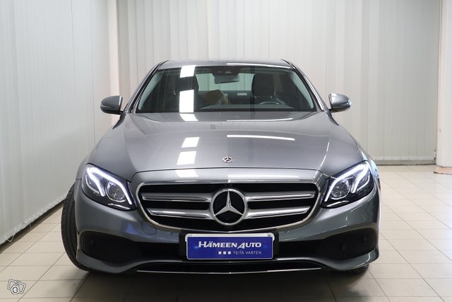 Mercedes-Benz E 2