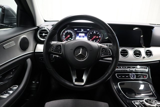 Mercedes-Benz E 5