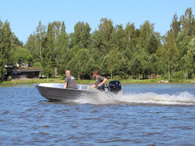 Trapper V430, Moottoriveneet, Veneet, Lempäälä, Tori.fi Trapper V430, Moottoriveneet, Veneet, Lempäälä, Tori.fi