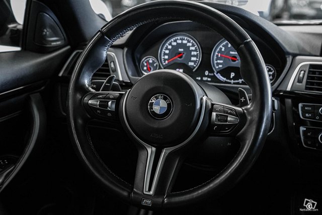 BMW M4 13